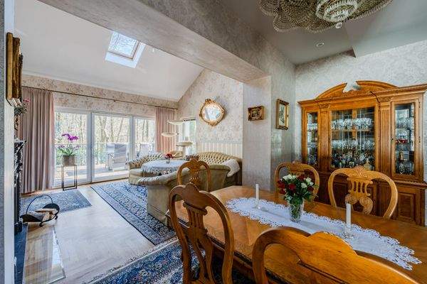 Villa - Living/dining area