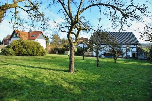 AUSSENANLAGEN | GARTENSEITIGE ANSICHT