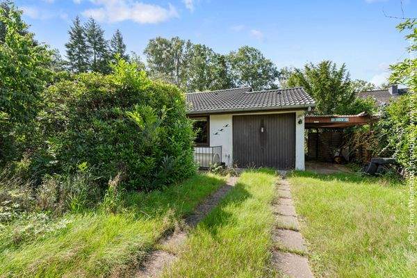 Grundstück mit Altbestand.