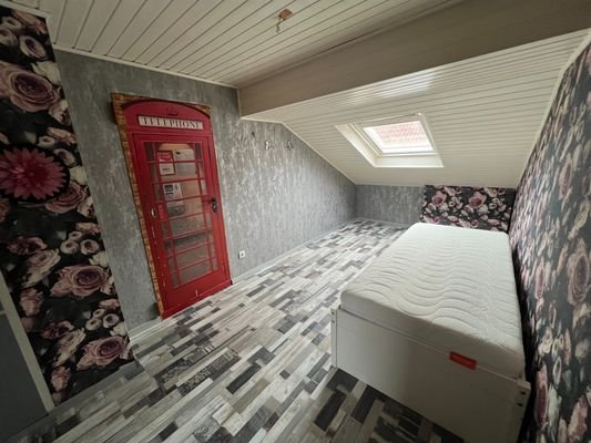 Durchgangszimmer DG Haupthaus