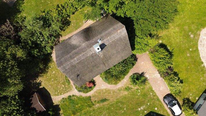 Vogelperspektive Reetdach.JPG