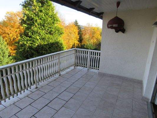 überdachte Ostterrasse 