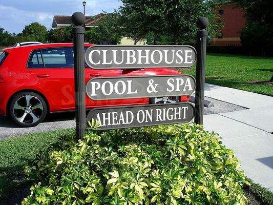 Eingang Clubhouse.jpg