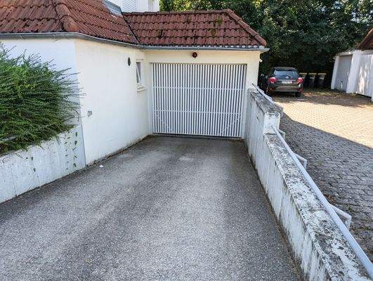 Tiefgaragenabfahrt.jpg