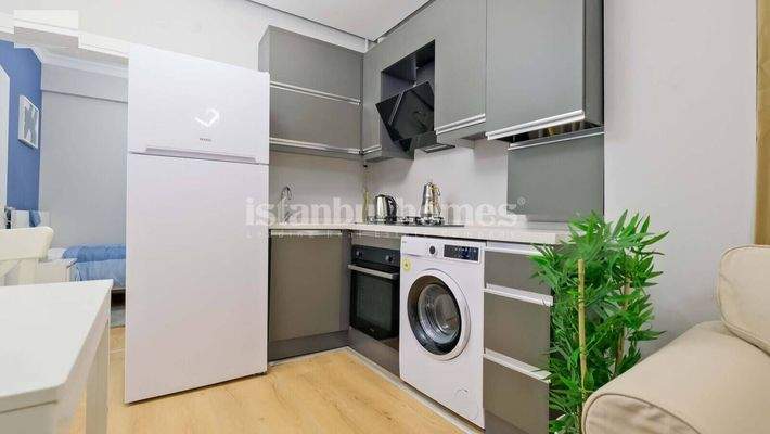 5-Storey Building Close to Tram Station in Fatih Istanbul