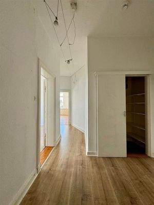 Flur/ Eingangsbereich mit Abstellraum