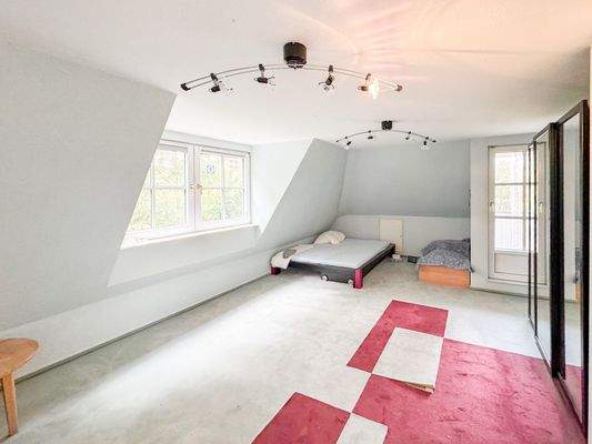 Kinderzimmer I im OG mit Loggia