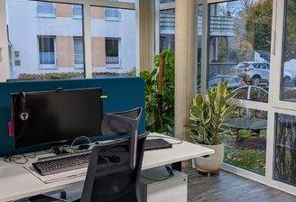 Großer Büroraum,  links