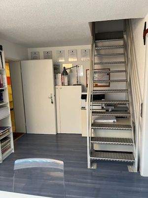Besprechungsraum/Treppe Wohnung EG