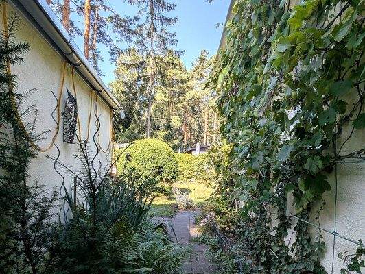 Durchgang zum Garten