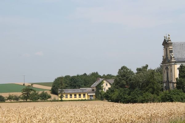 Aussenansicht &amp; Kapelle.jpg