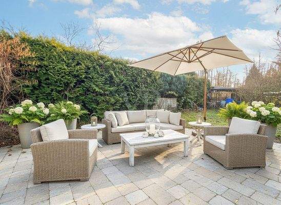 Garten digital möbliert