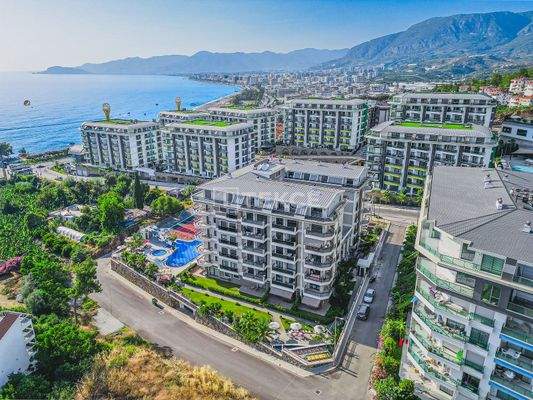 Sea-View Real Estate in Complex with Amenities in Kargıcak Alanya