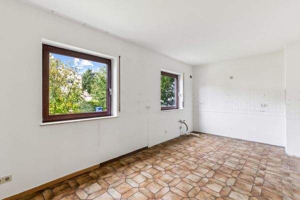 ca. 22 m² große Küche, nach vorne hinaus gelegen  