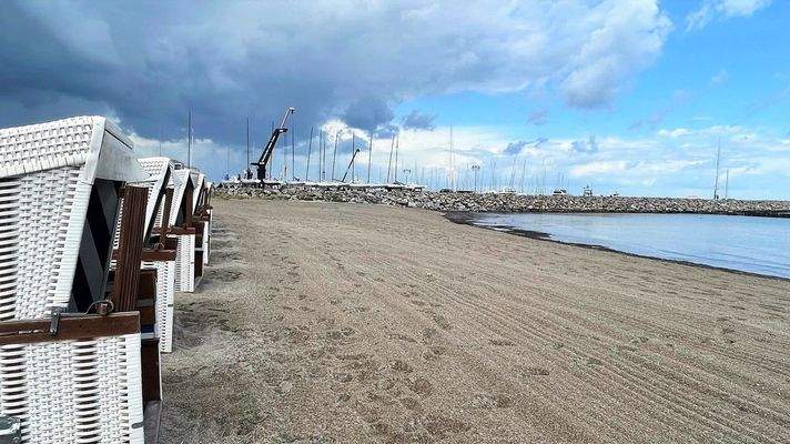 Strand am Yachthafen