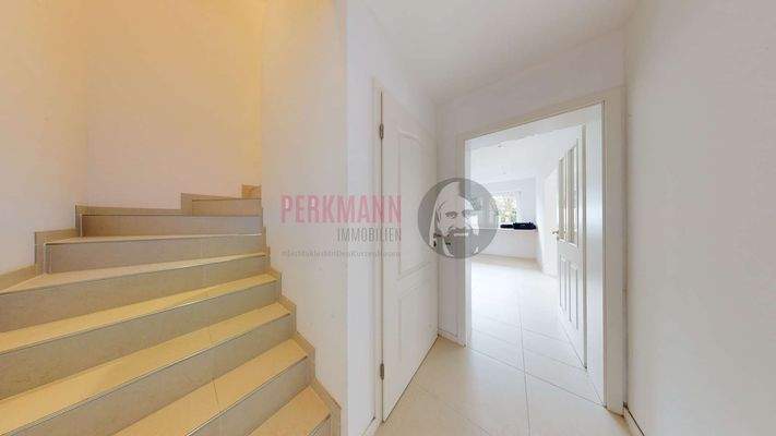 Treppenaufgang ins 1.OG