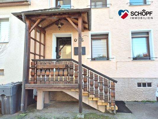 Hauseingang überdacht