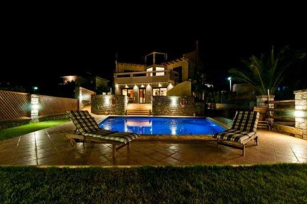 Kreta, Katsikia: Luxuriöse Villa mit Pool, Garten, Meerblick zu verkaufen