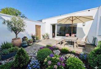 Beispielbild, erstellt mit KI - Atrium