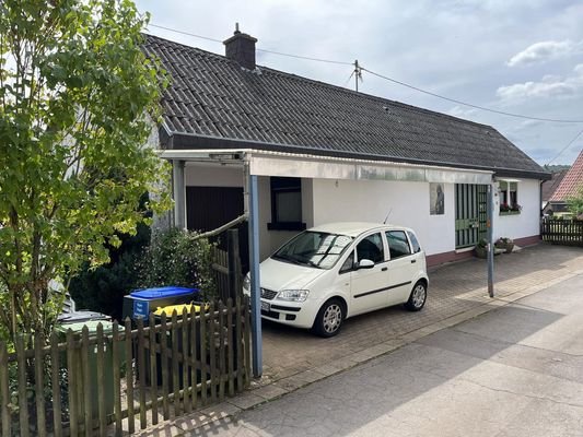 Carport-Stellplatz-Osten