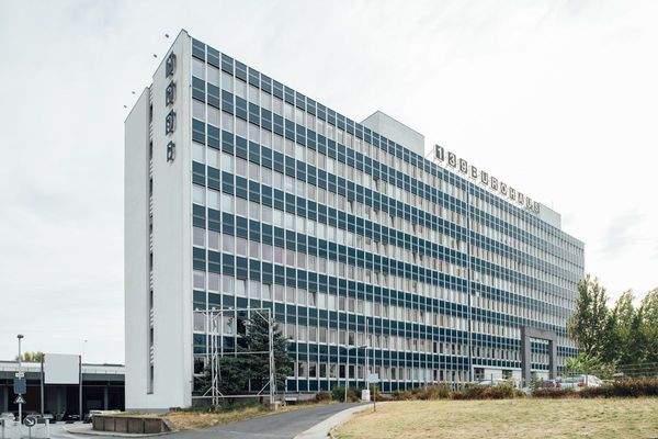 Modernes Bürogebäude