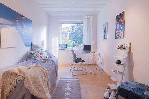 Kinderzimmer / Büro 