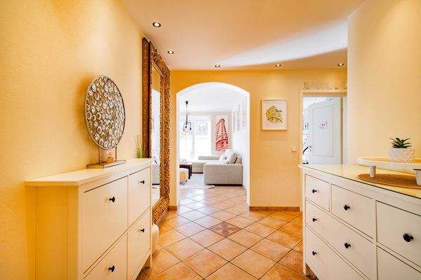 Heller, breiter Flur