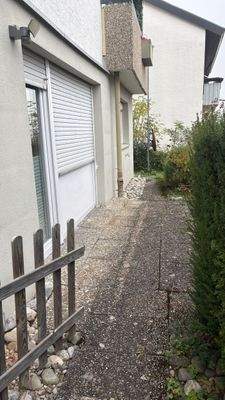 Gartenzugang mit Terrasse