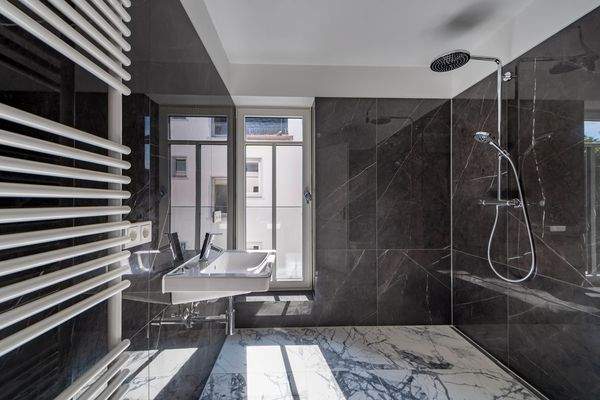 Badezimmer II OG - W1