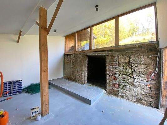 Innenansicht Schuppen mit Weinkeller