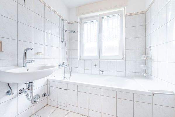 Badezimmer mit Badewanne