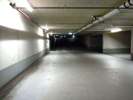 TG-Ausfahrt 2 spurig.JPG