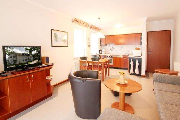 Wohn- und Küchenbereich.jpg