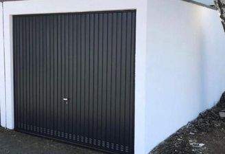 Garage Außenansicht ähnlich