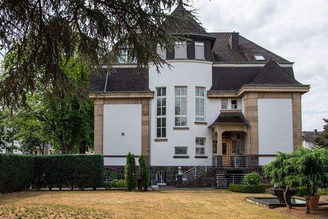 Historische Stadtvilla mit park&auml;hnlichem Grundst&uuml;ck in erstklassiger Innenstadtlage von Mayen