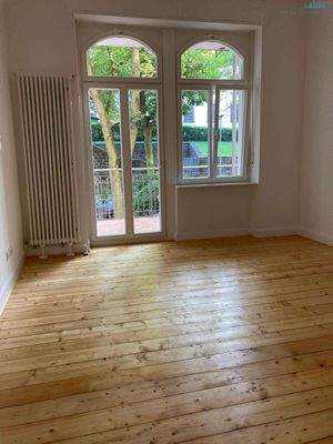 unmöbliertes Bürozimmer