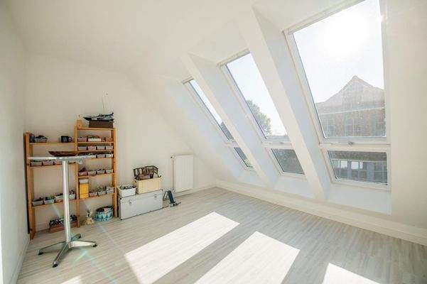 Kind 2, westlich, Ansicht 2