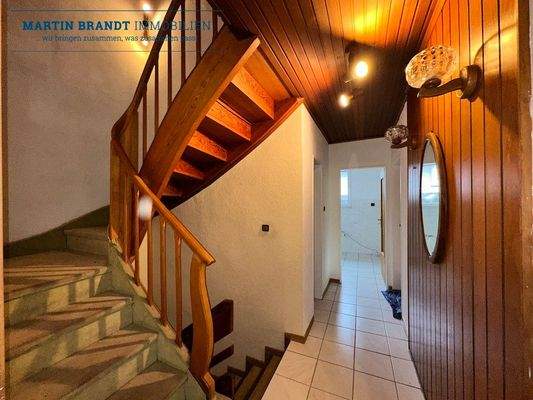Treppenaufgang (Haus 1)