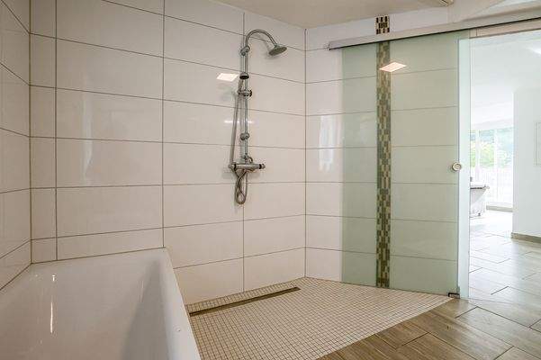 Badezimmer DG