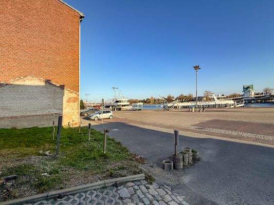 vier PKW Stellplätze vor Ihrem Grundstück