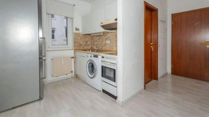 Küche mit Waschmaschine