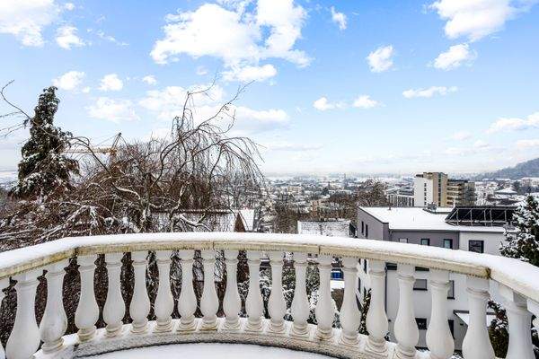 Balkon im Winter