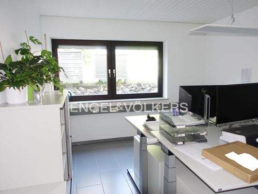 Abstellraum als Büro genutzt