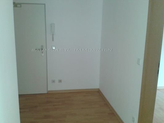 von der Diele geht es in alle Zimmer