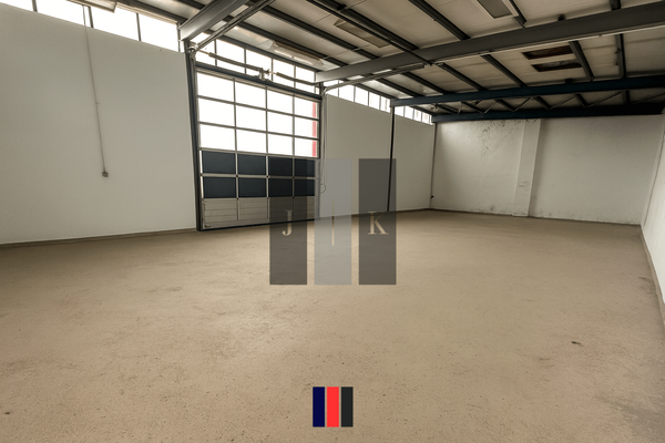 Halle Innenansicht 1