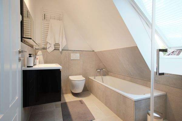 Das Vollbad im OG Bild 1.jpg