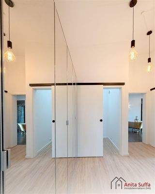 Flur zum Schlafen, Ankleide und Badezimmer