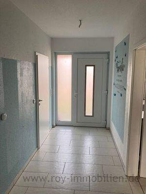 Eingangsbereich hell und freundlich