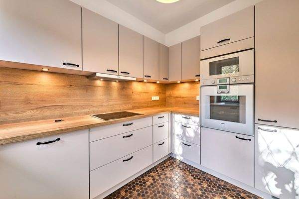 Ground Floor: Built-in kitchen with appliances