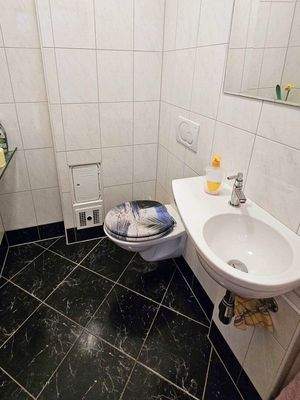 extra WC, Schöne 3-Zimmerwohnung mit Stellplatz, Scheffau